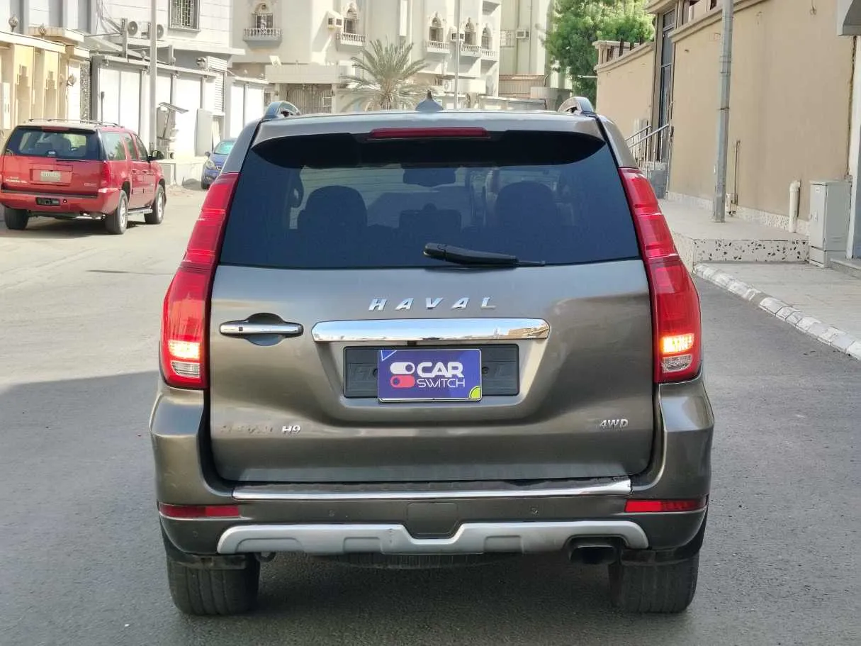 Car image 6