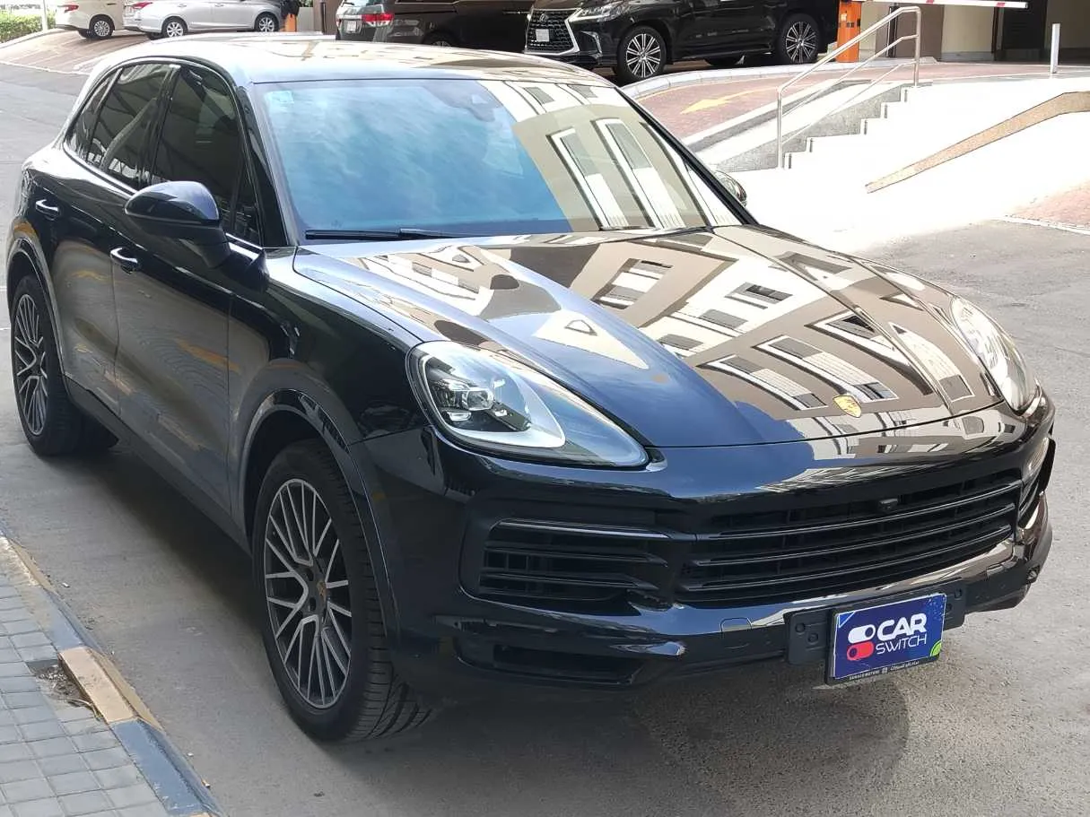 Car image 3