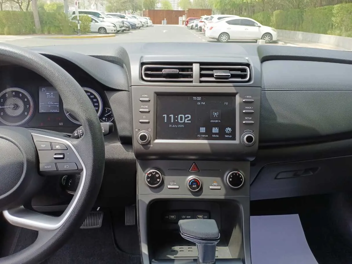 Car image 16