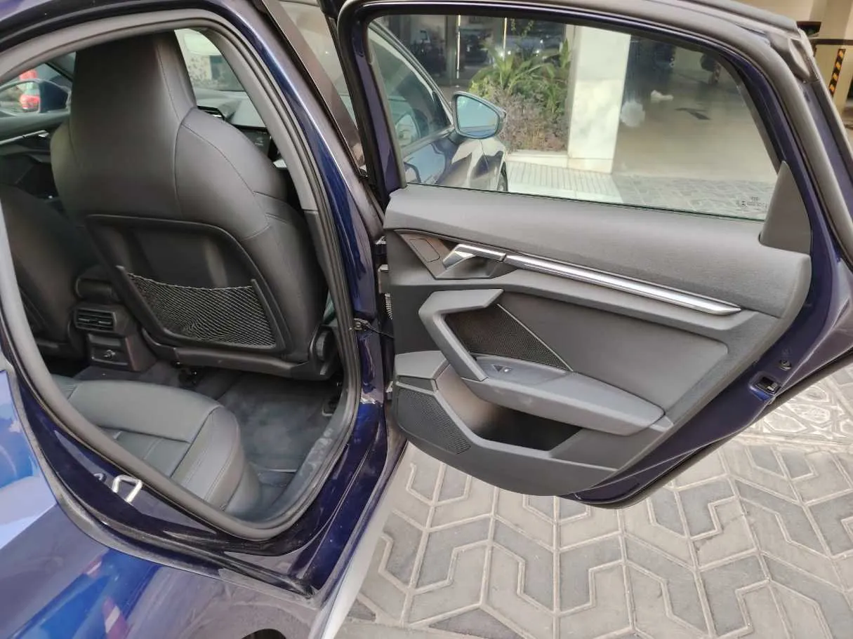 Car image 31