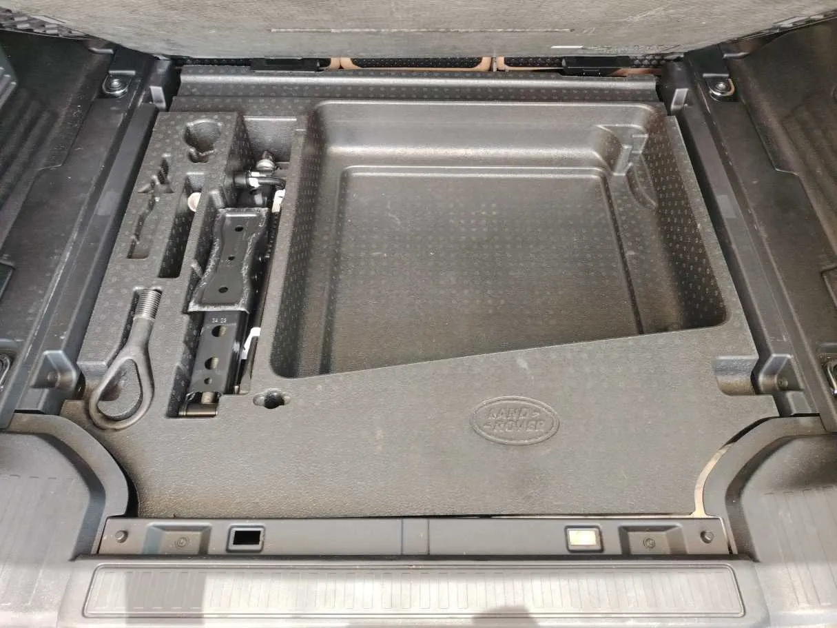 Car image 36