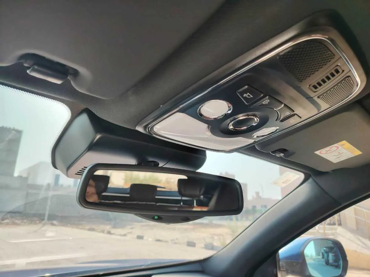 Car image 39