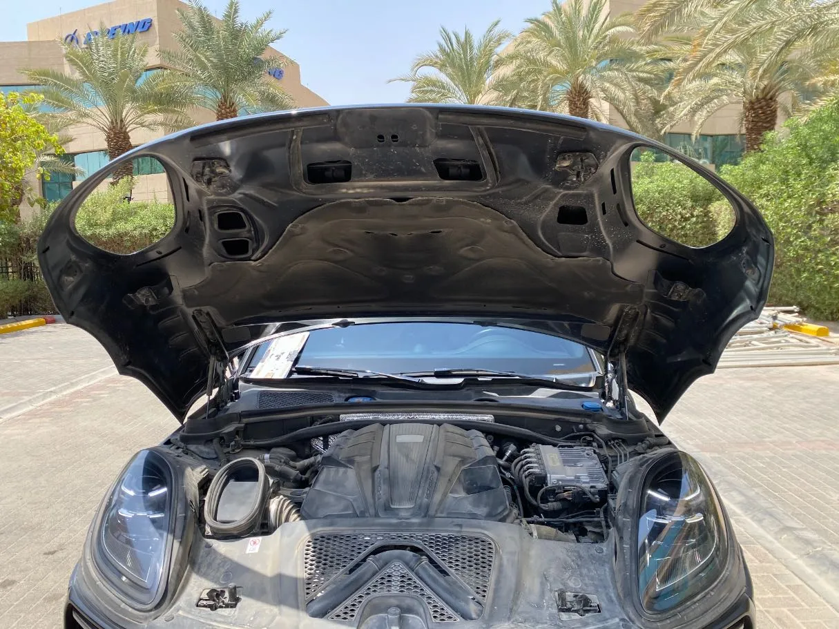 Car image 29
