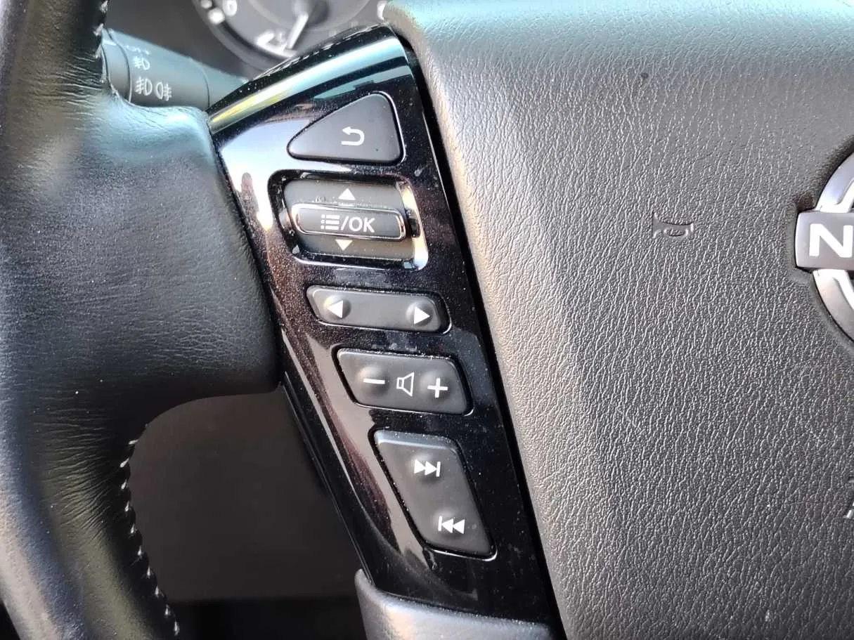 Car image 40