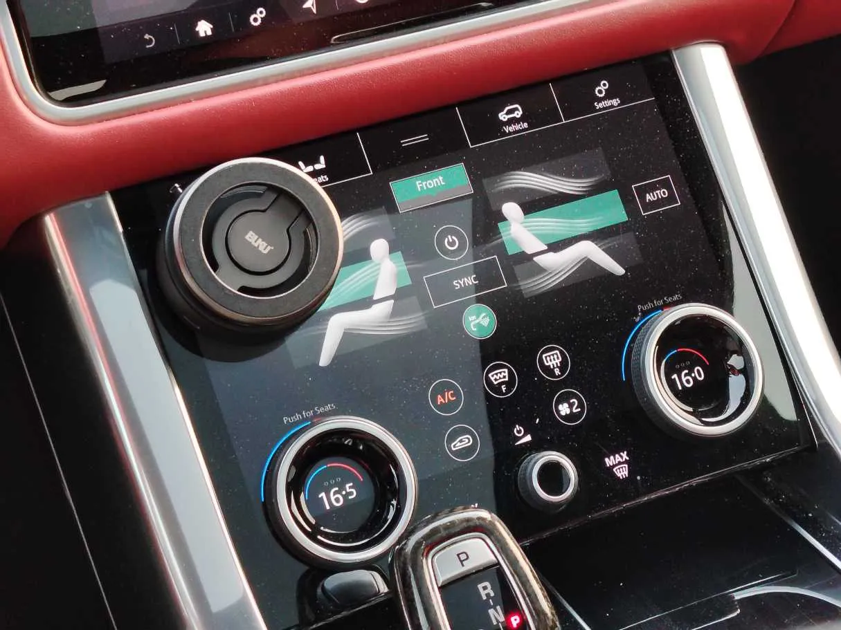Car image 24