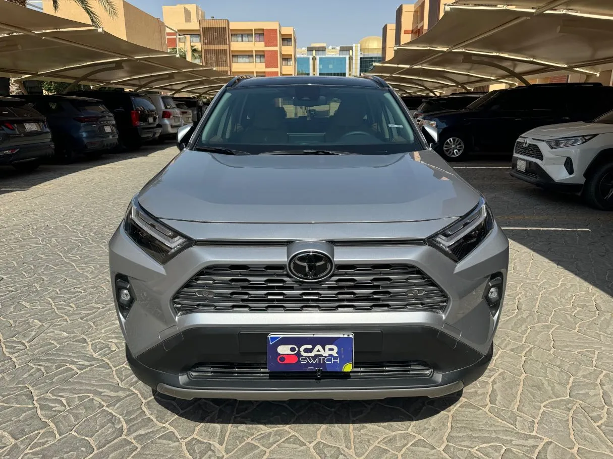 Car image 2