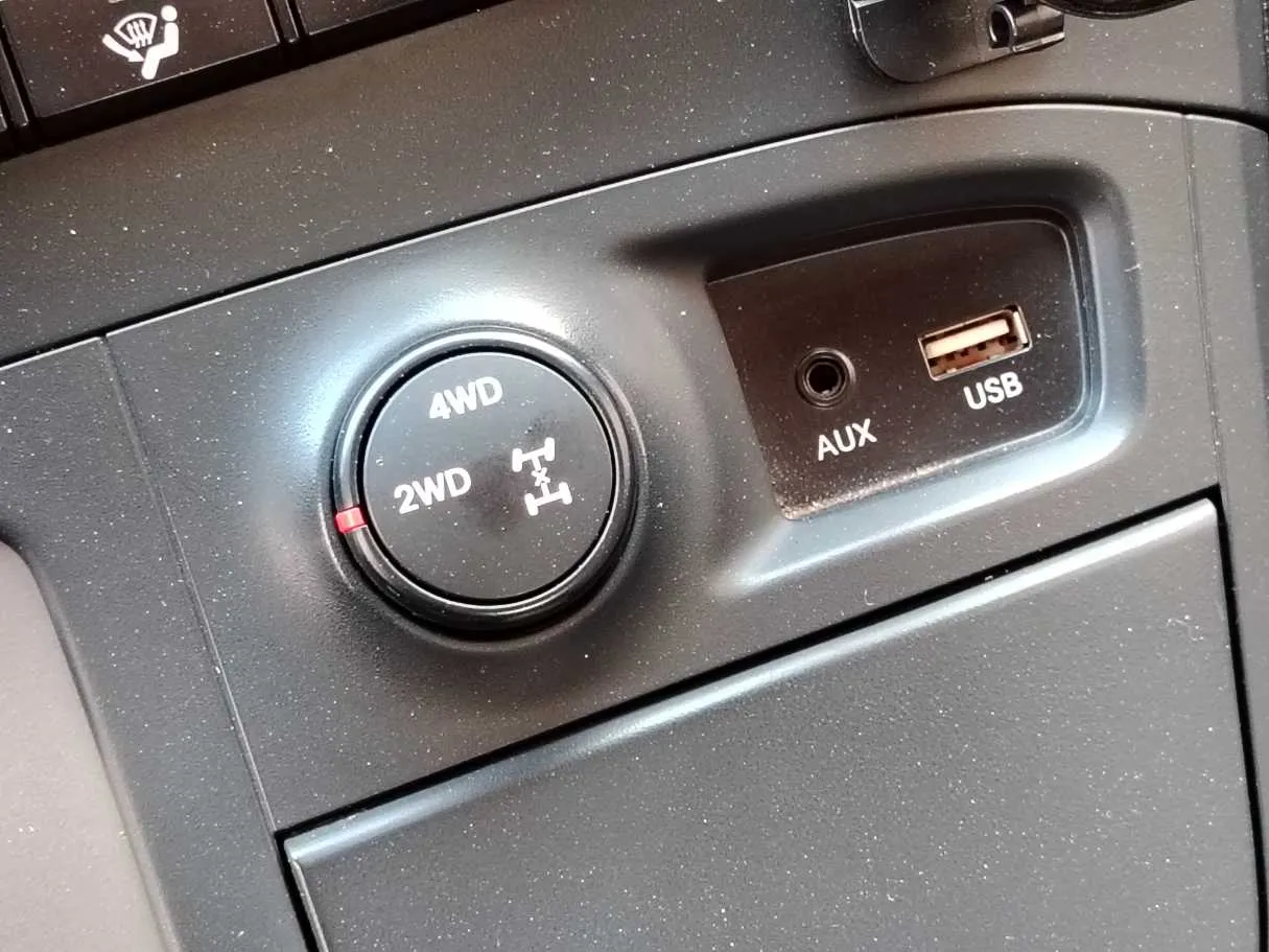 Car image 25
