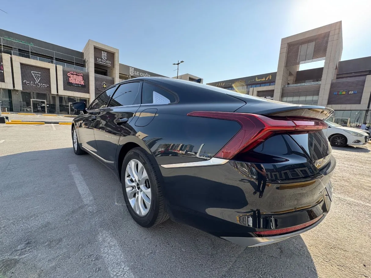 Car image 7