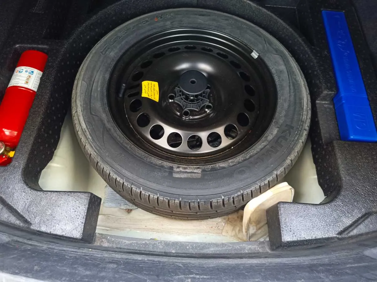 Car image 31