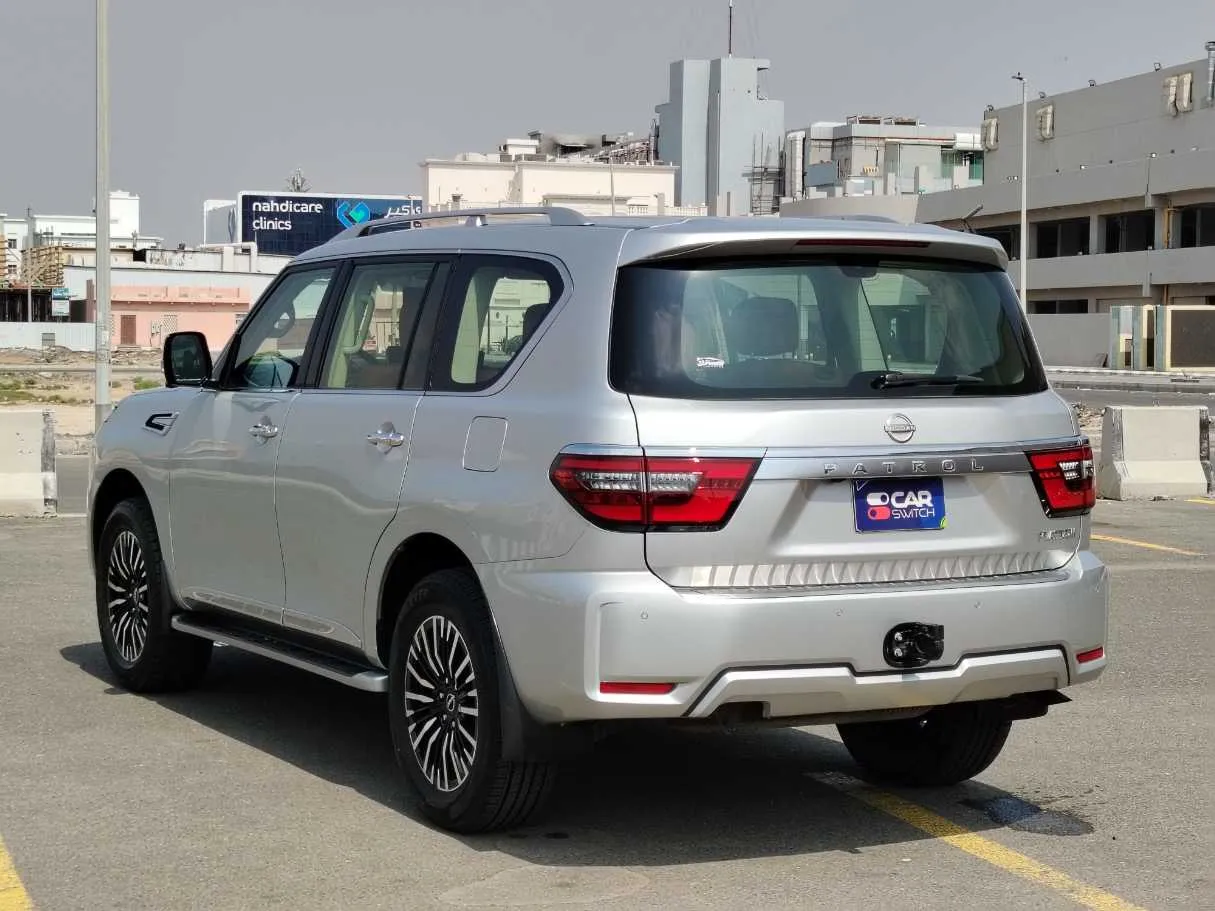 Car image 7