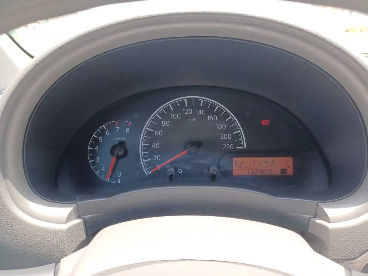 Car image 17