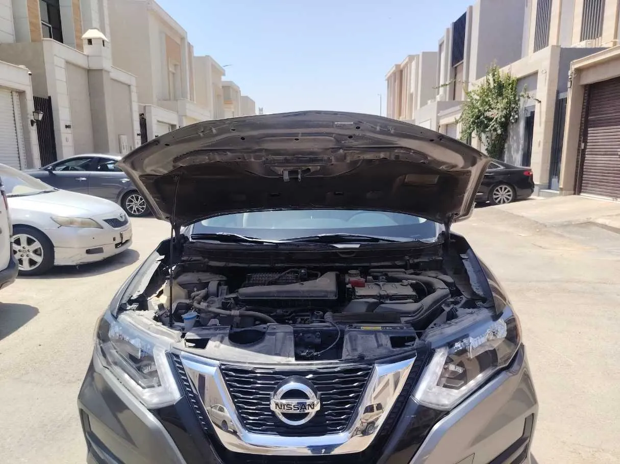 Car image 25