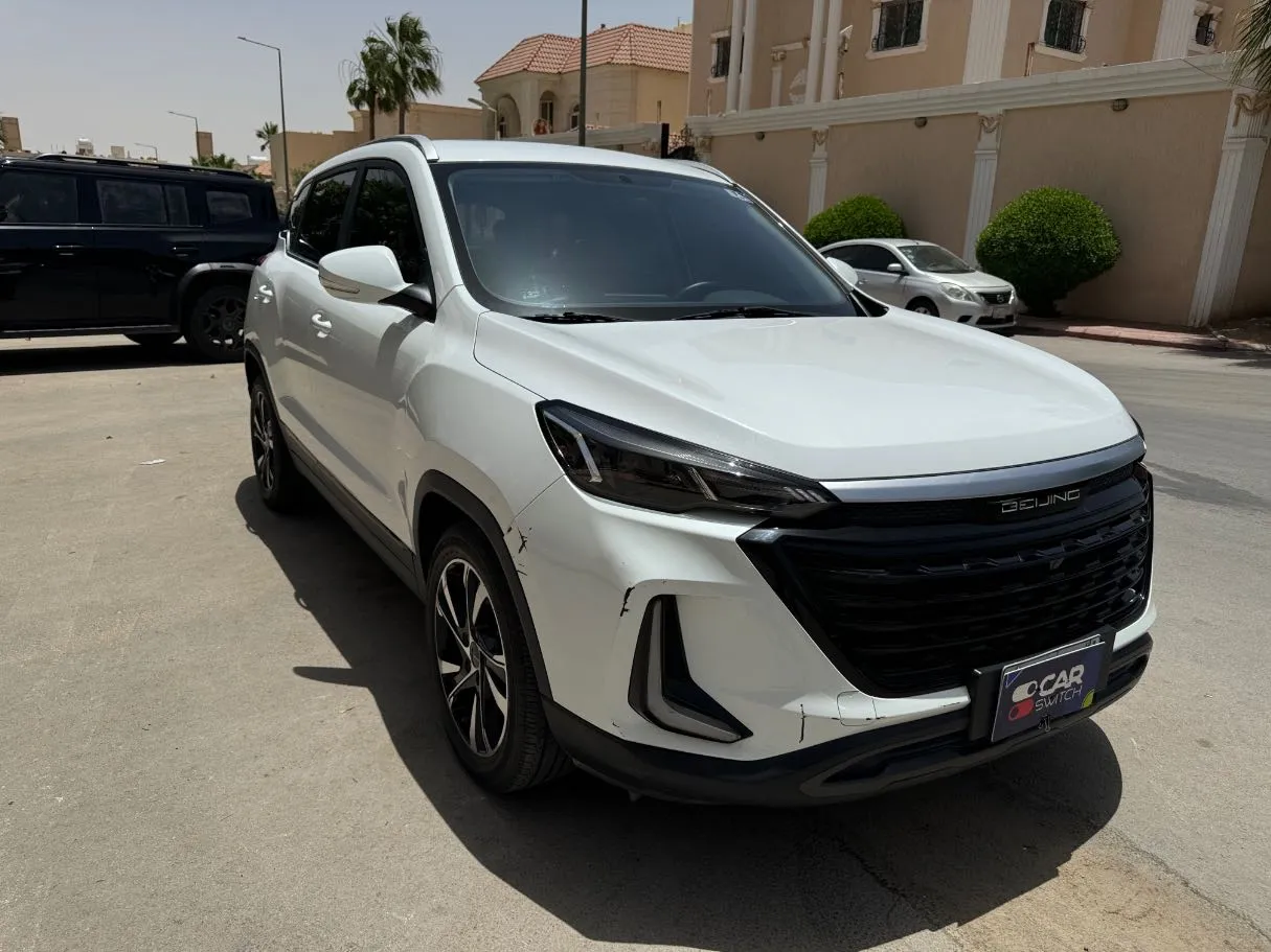 Car image 3