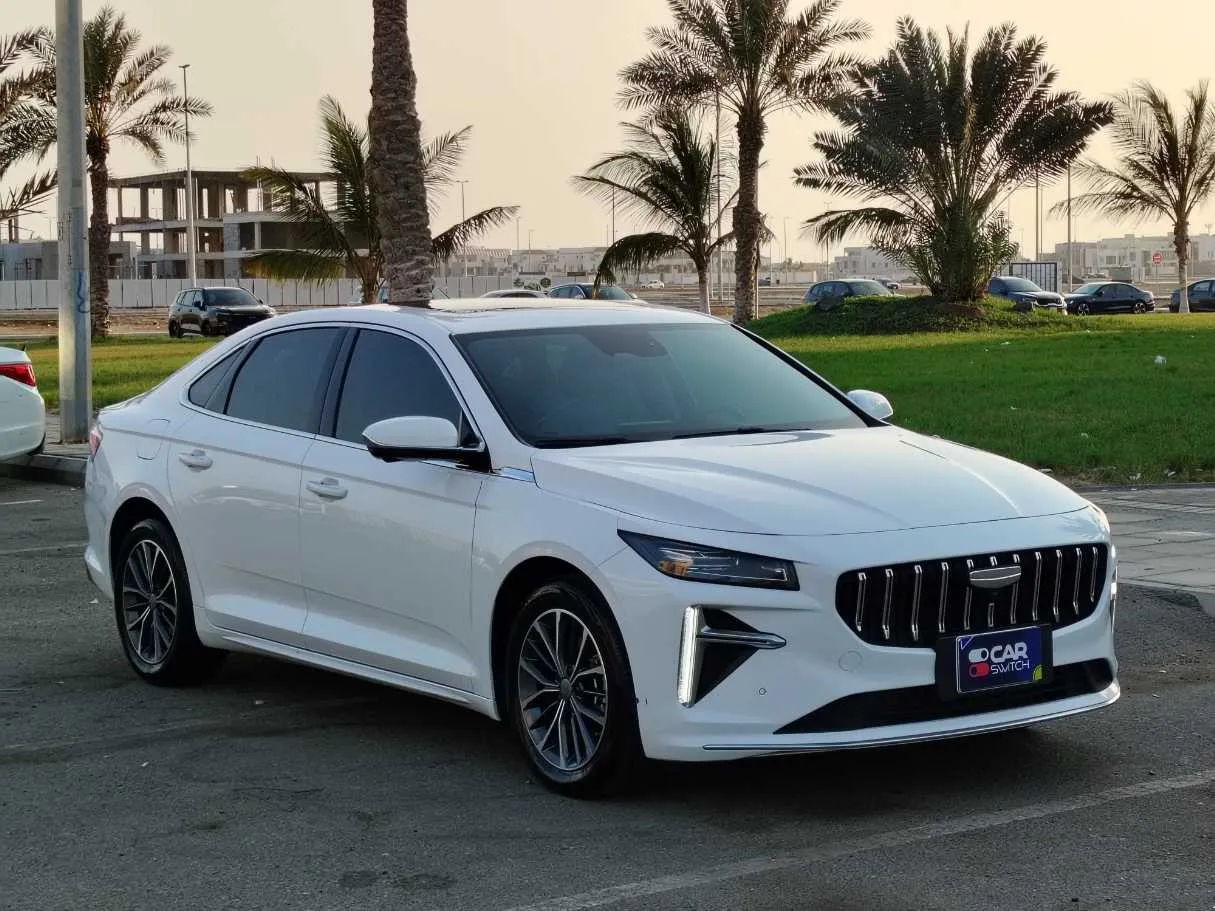 Car image 3
