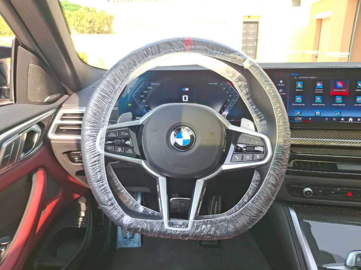 Car image 14
