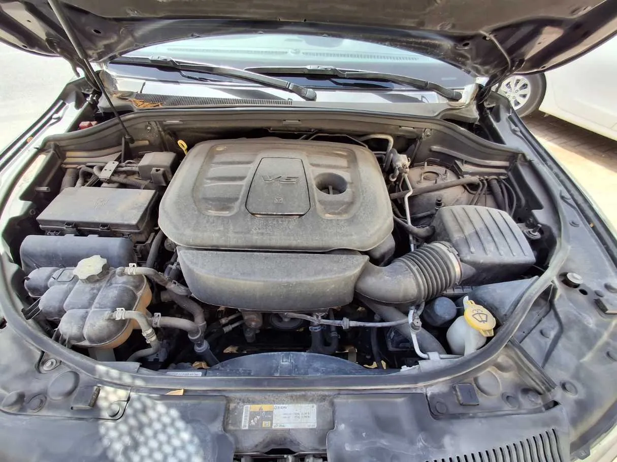 Car image 19