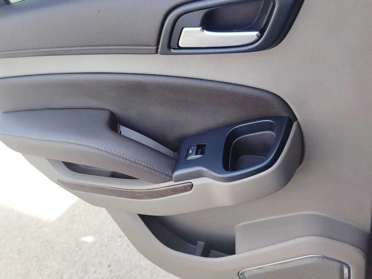Car image 33