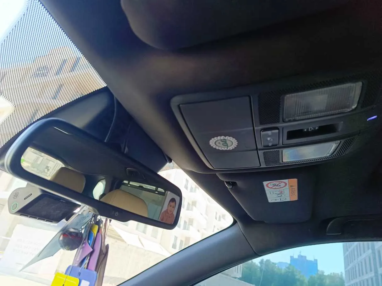 Car image 33