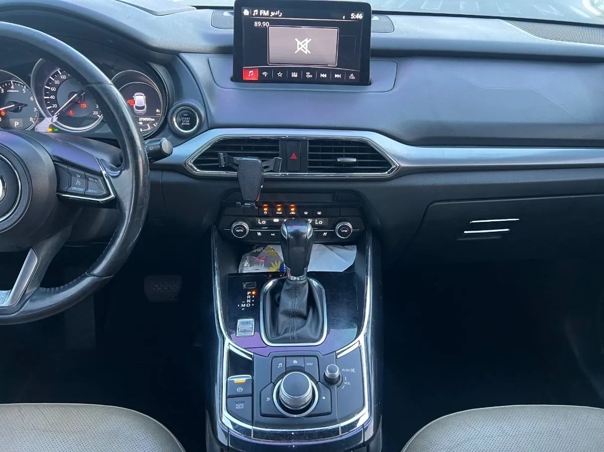 Car image 16
