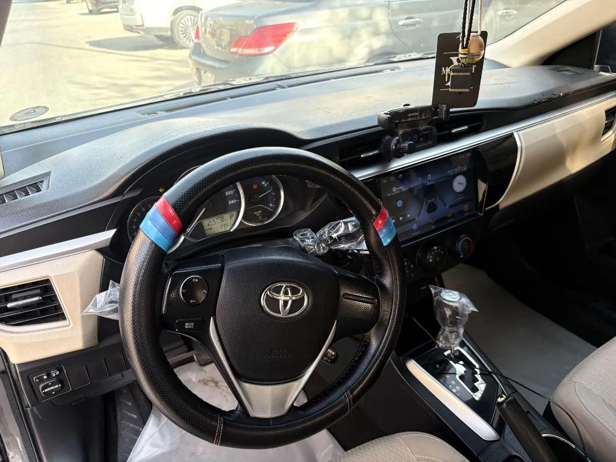 Car image 11