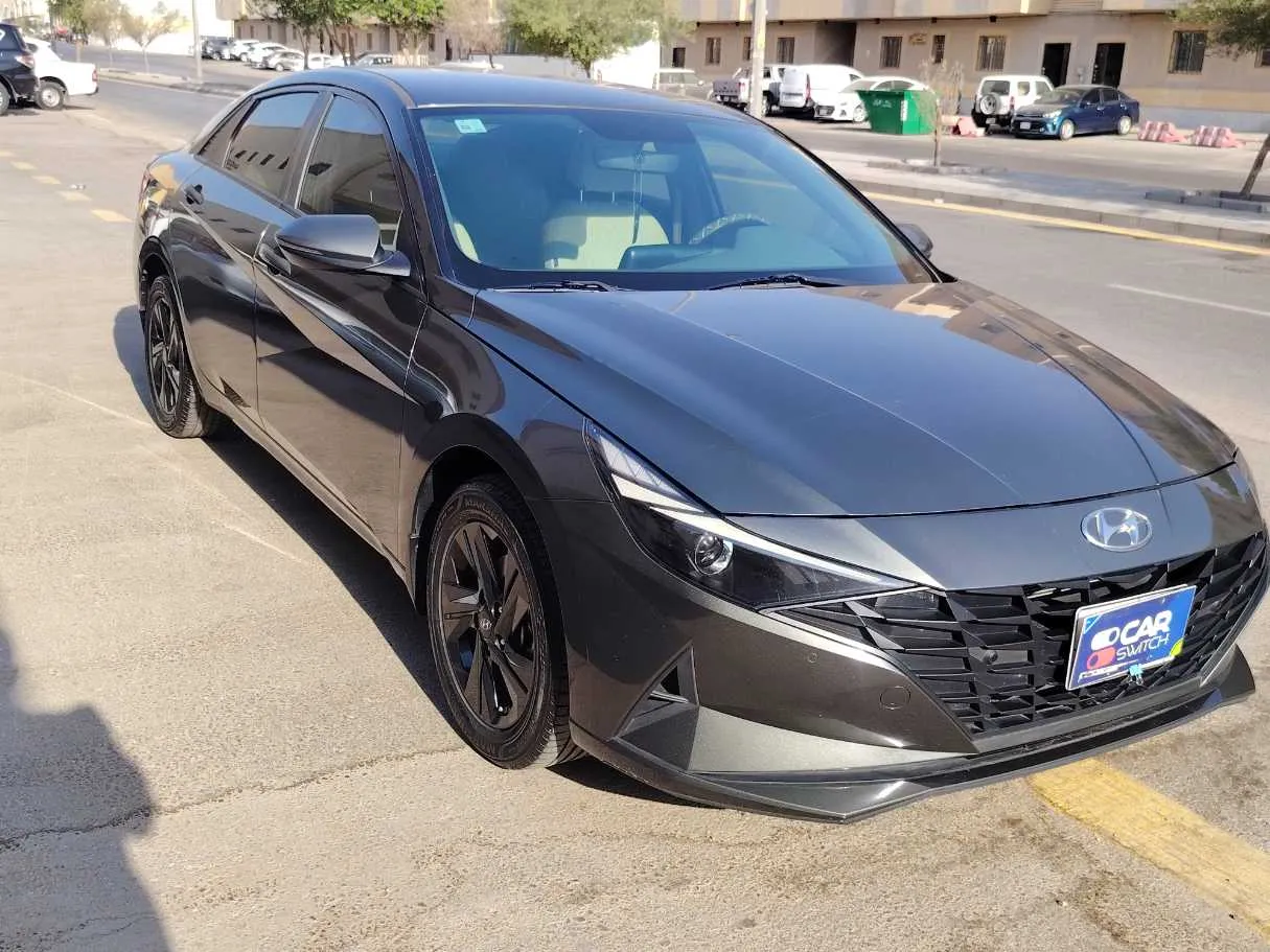 Car image 3