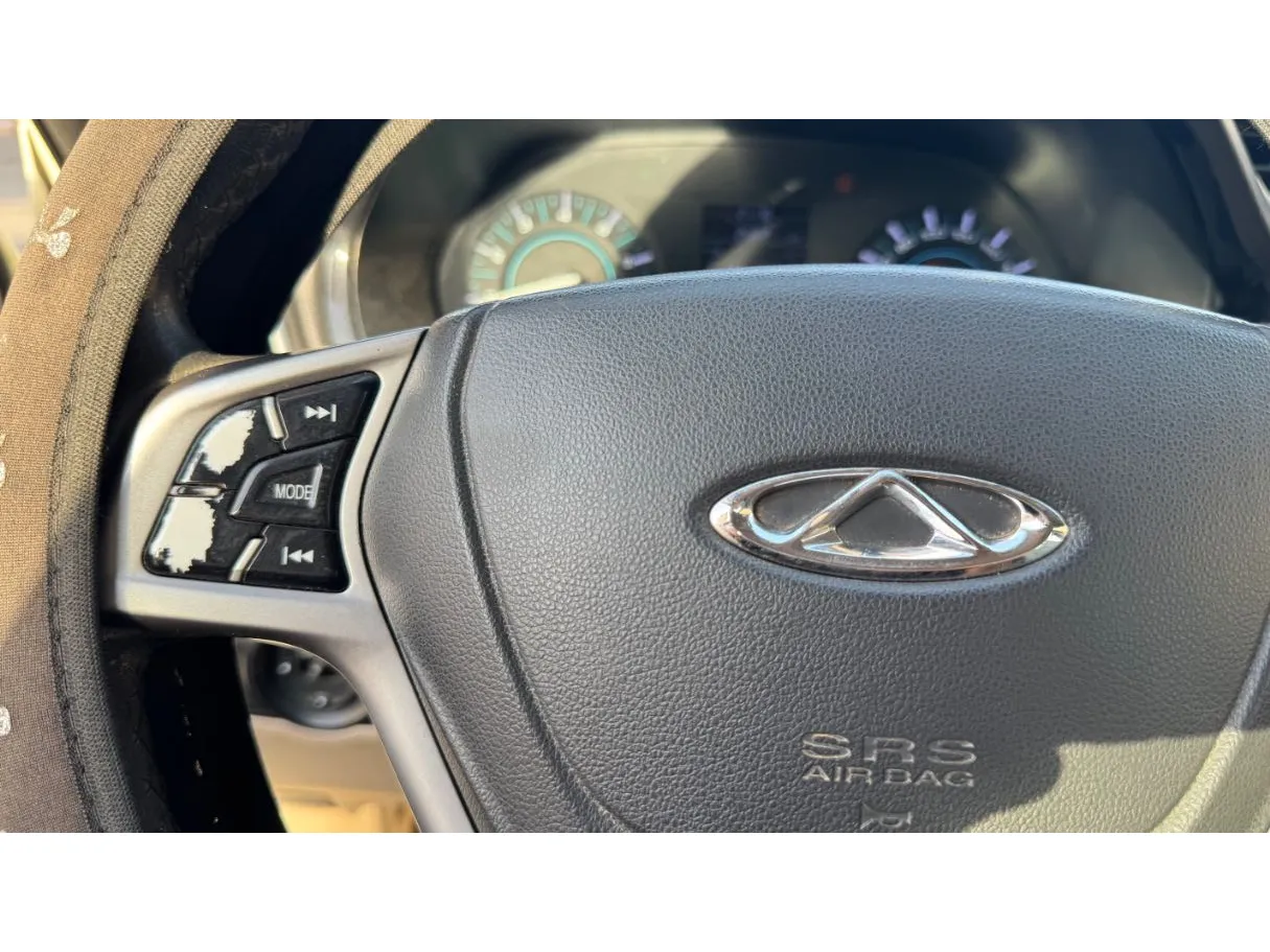 Car image 18