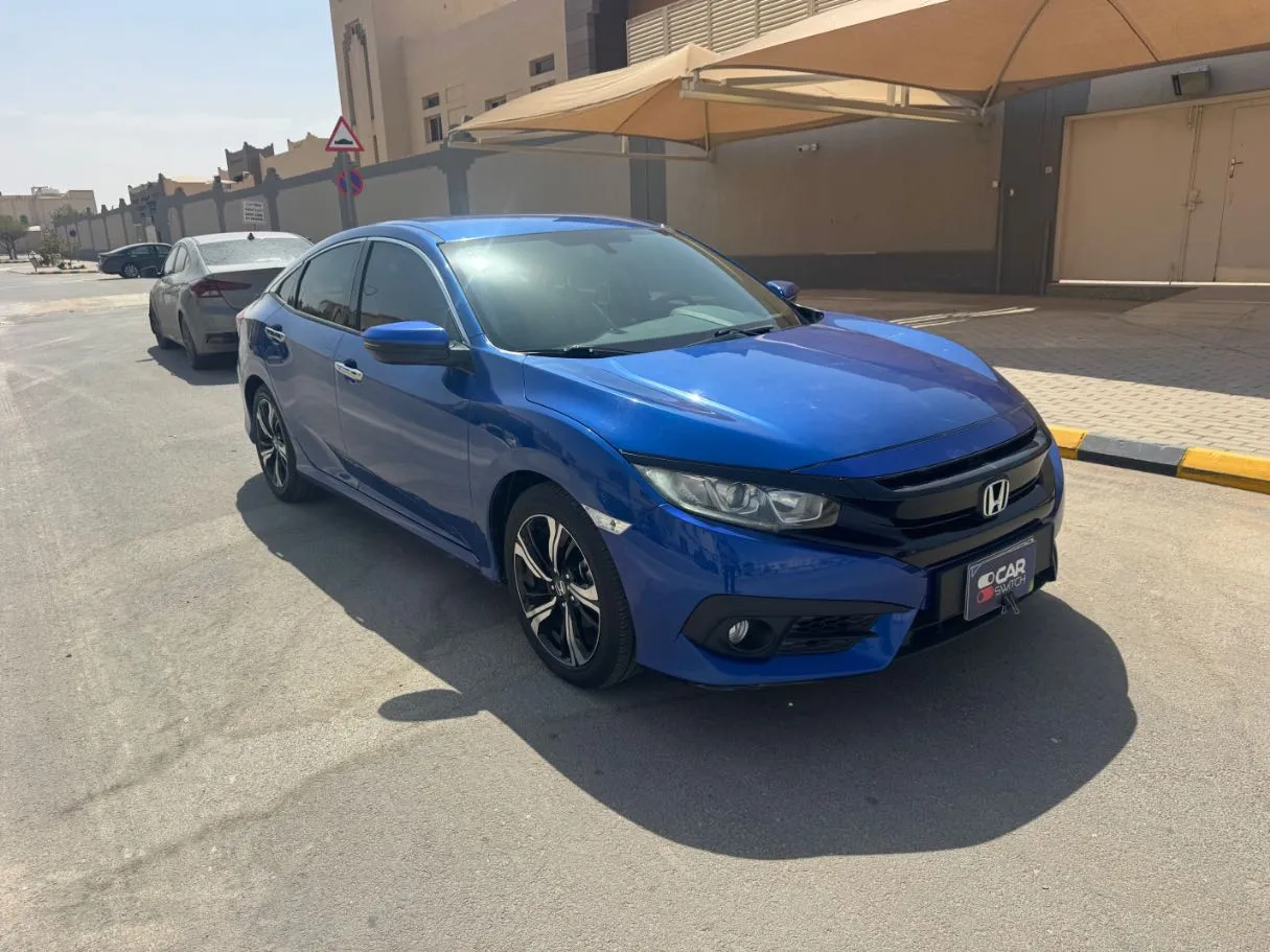 Car image 3