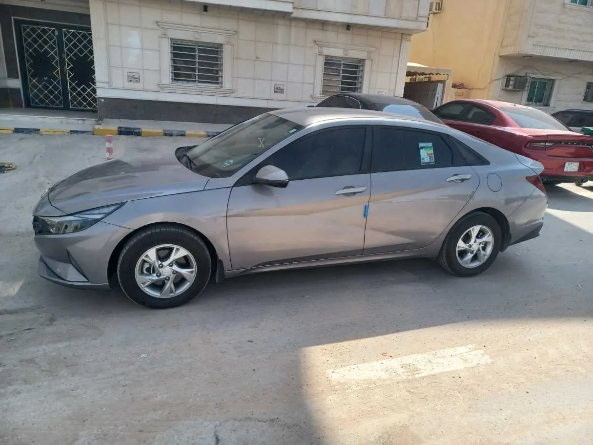 Car image 7