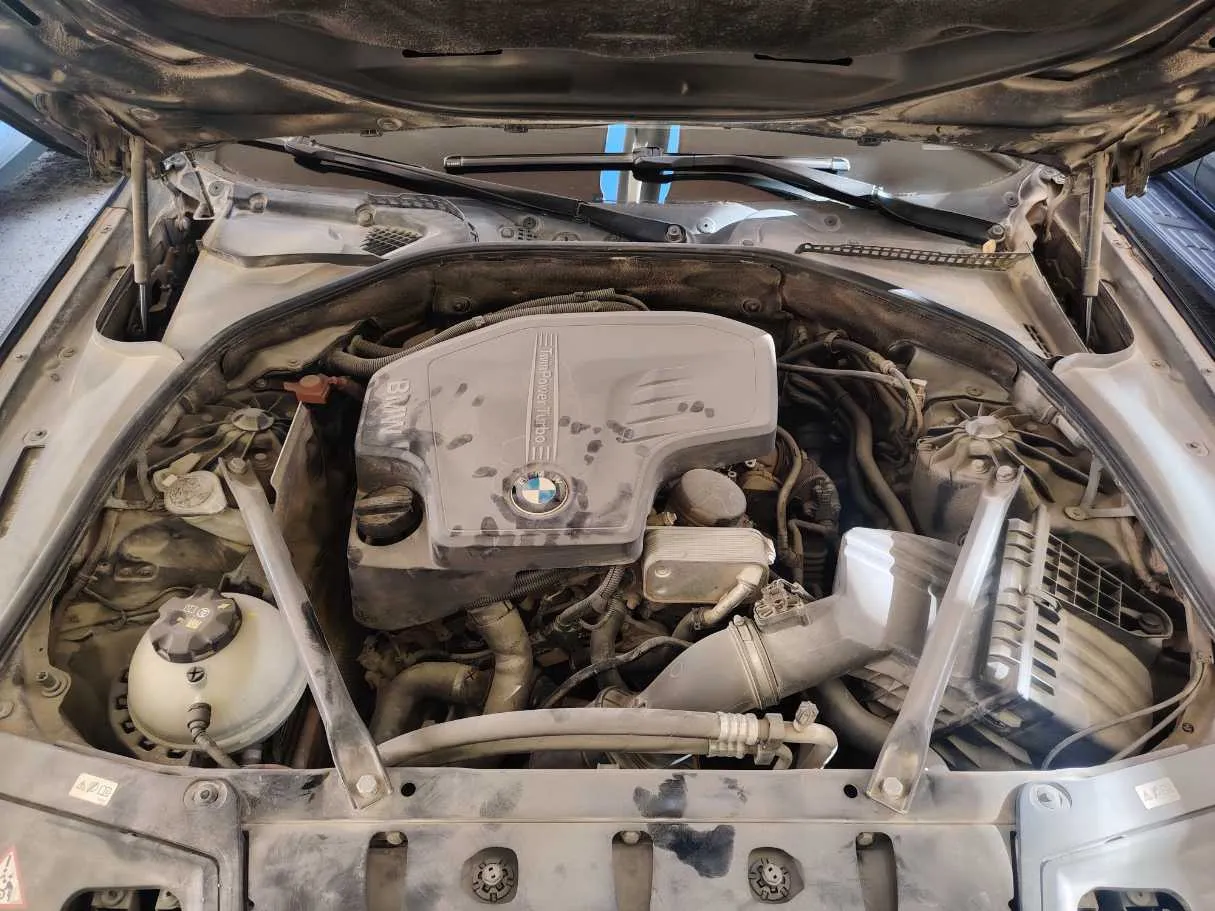 Car image 31