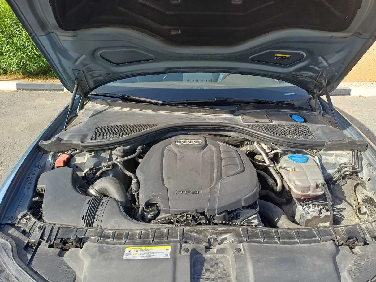Car image 25