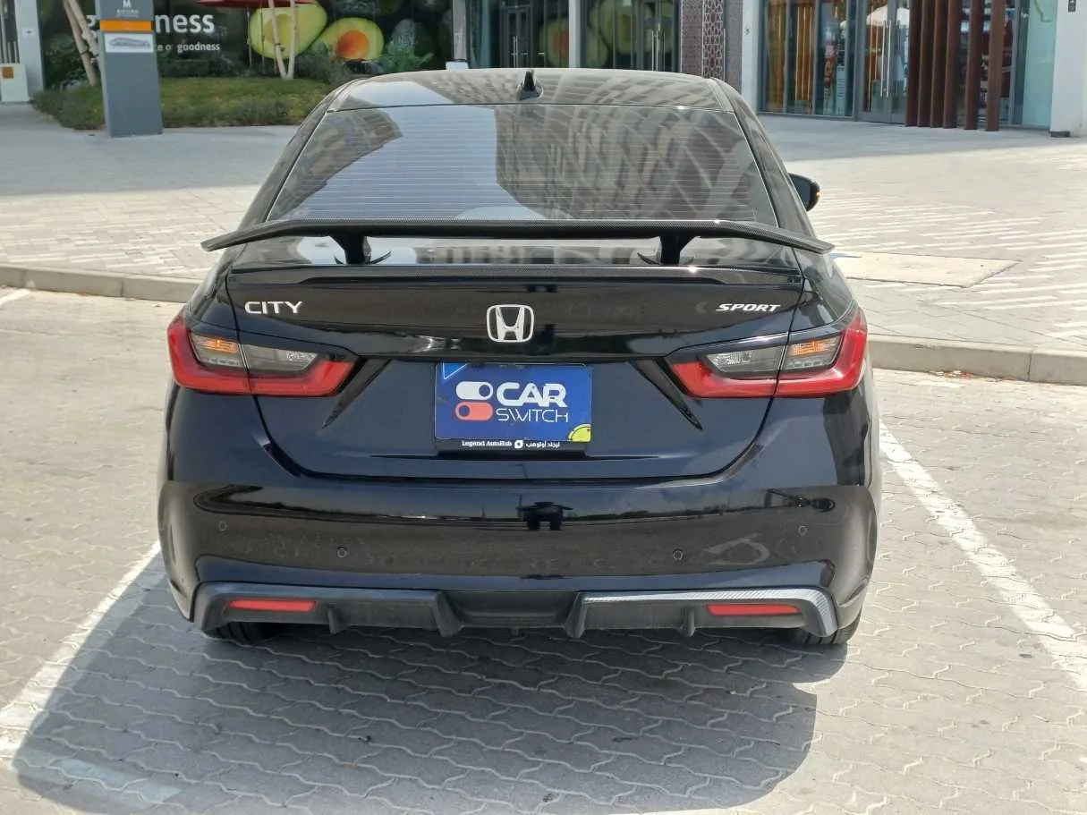 Car image 6