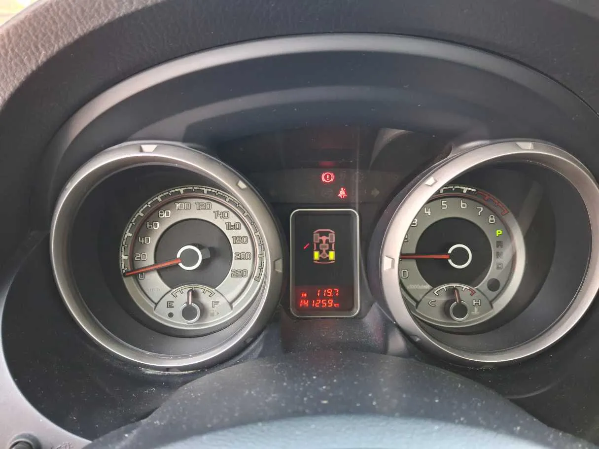 Car image 18