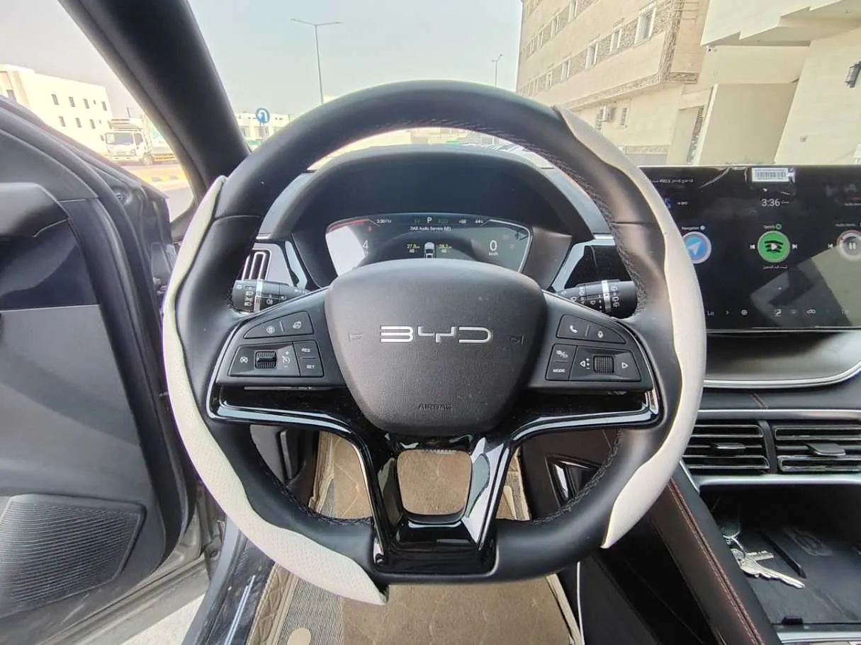 Car image 23