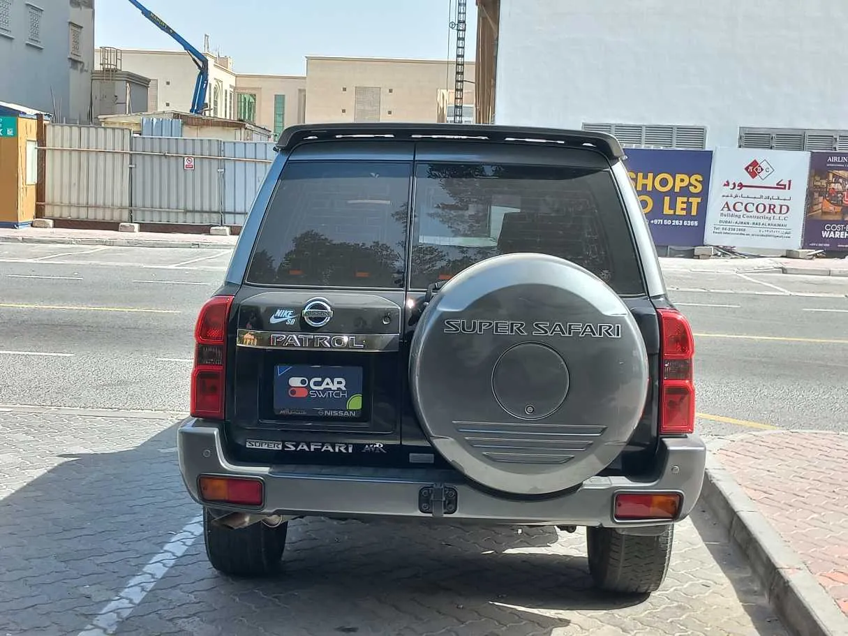 Car image 6