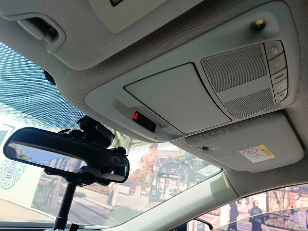 Car image 29
