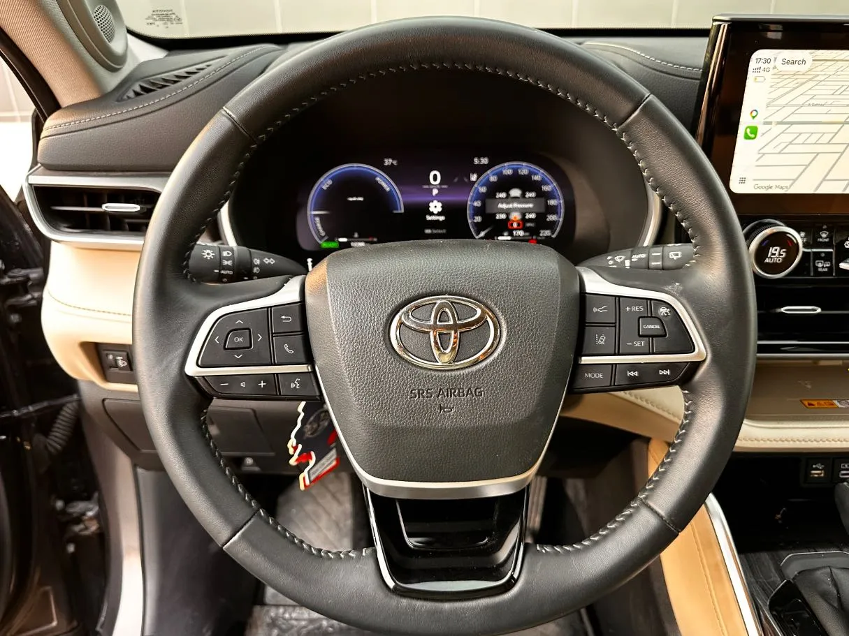 Car image 20