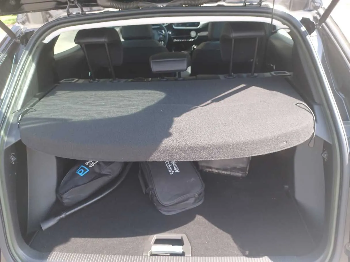 Car image 20