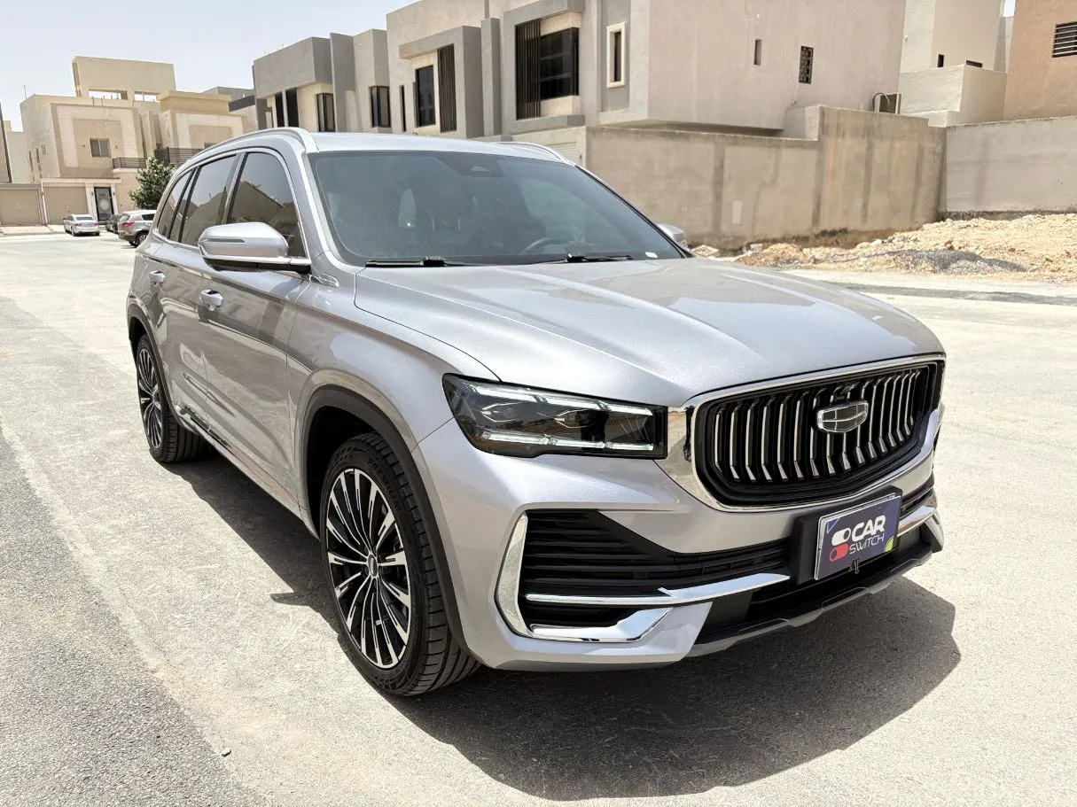 Car image 3