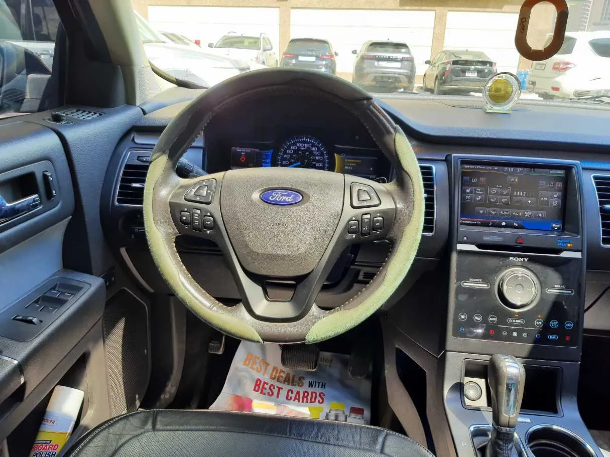Car image 15