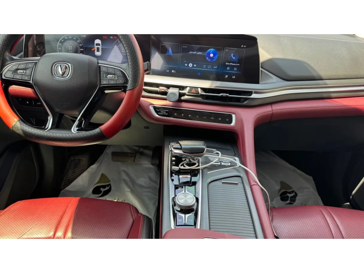 Car image 15