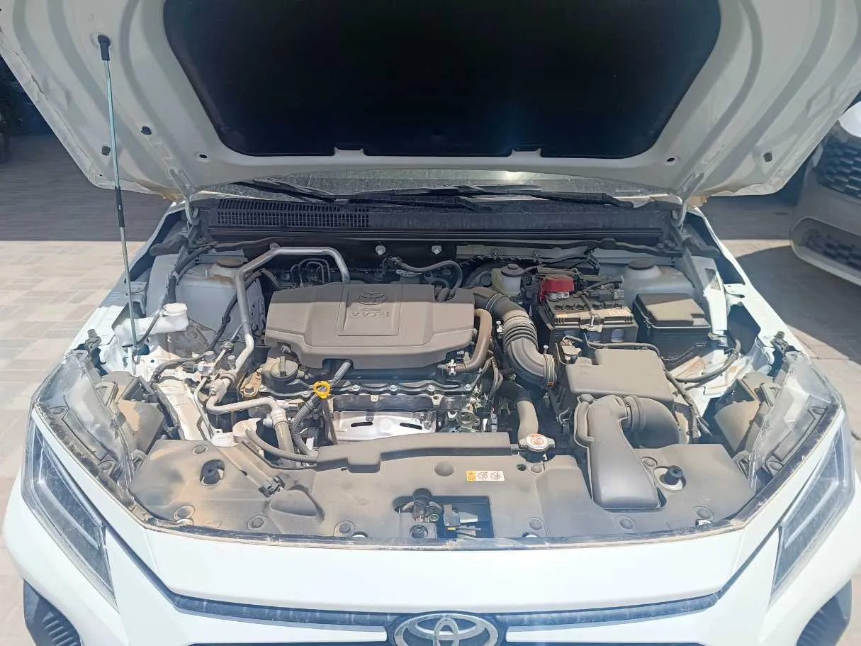 Car image 23
