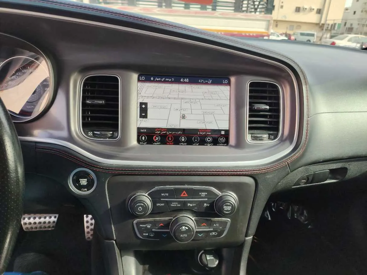 Car image 25