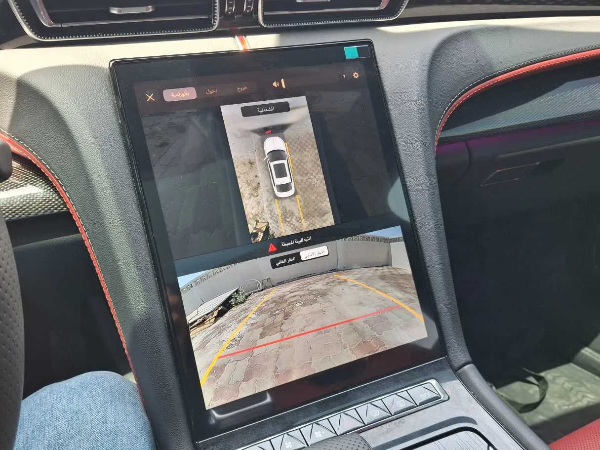 Car image 15