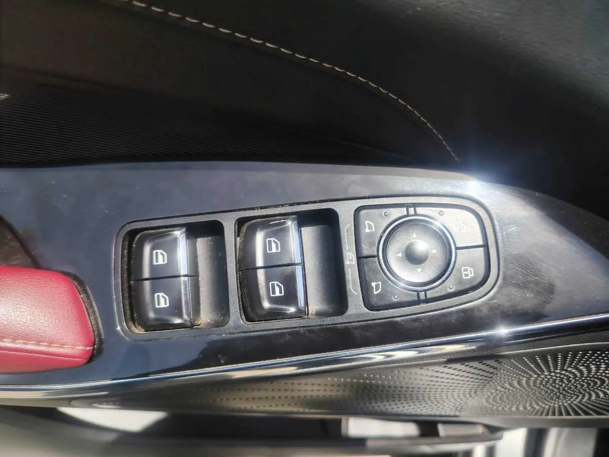 Car image 42
