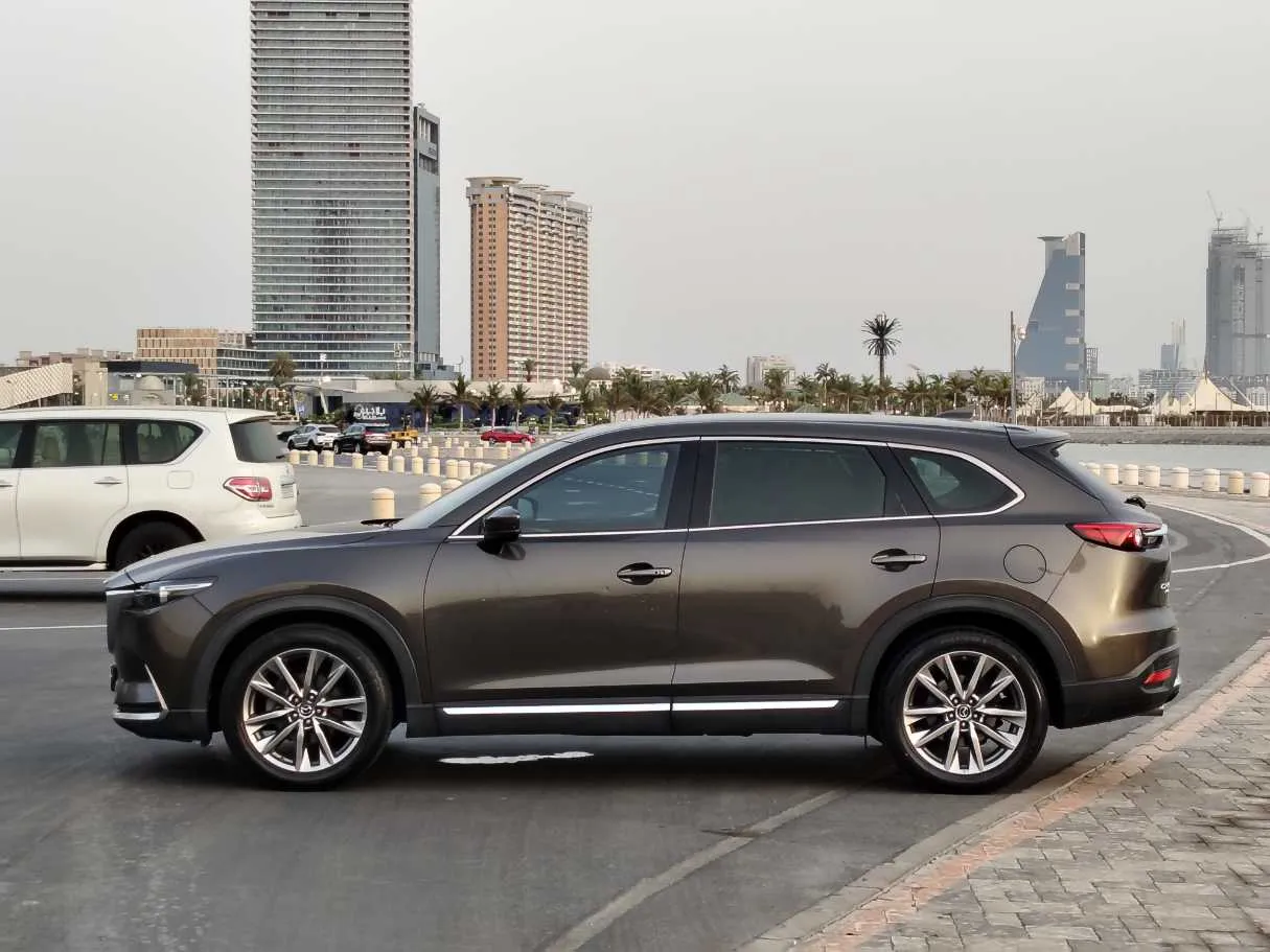 Car image 8
