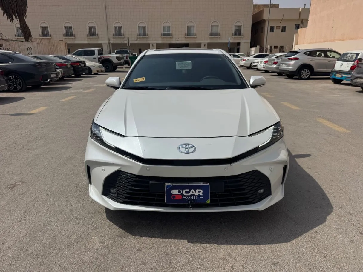 Car image 2