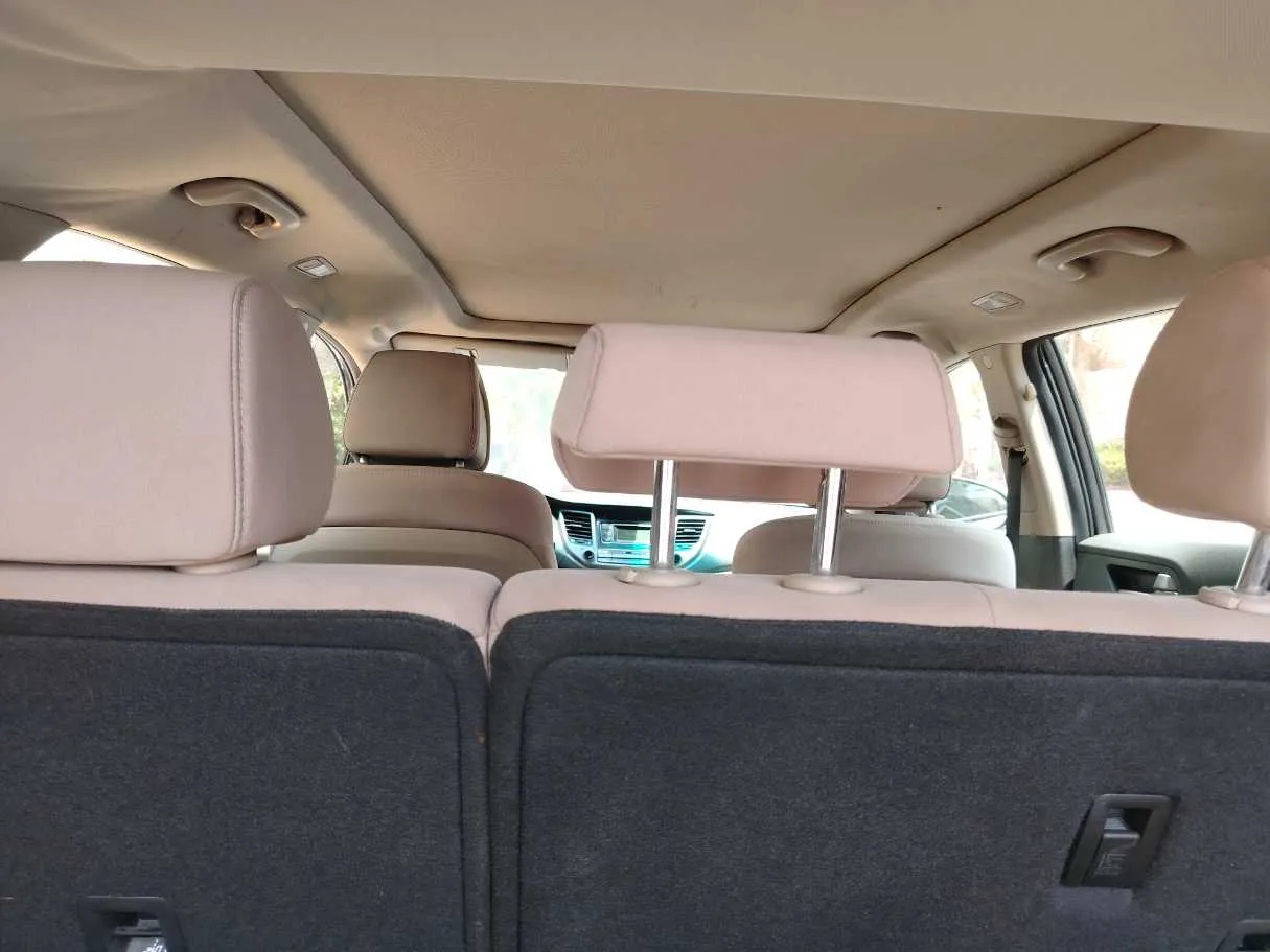 Car image 37