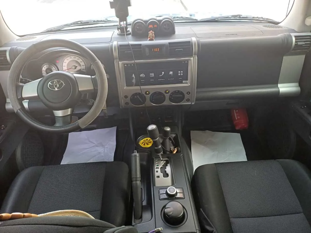 Car image 15