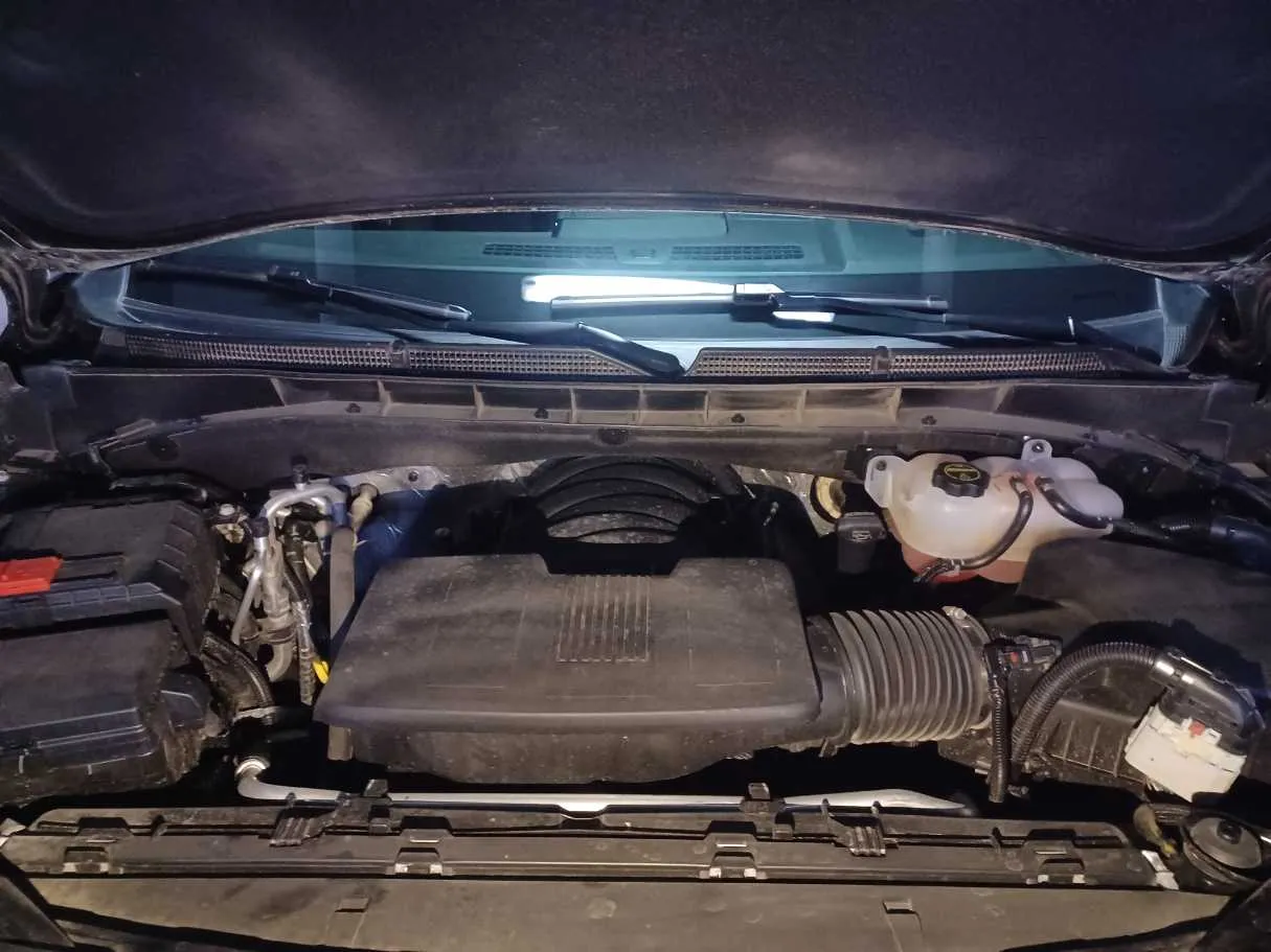 Car image 24