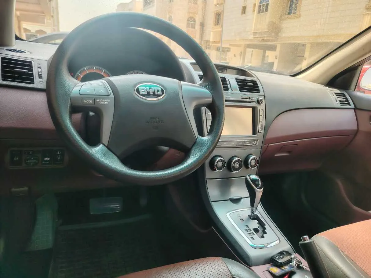 Car image 27